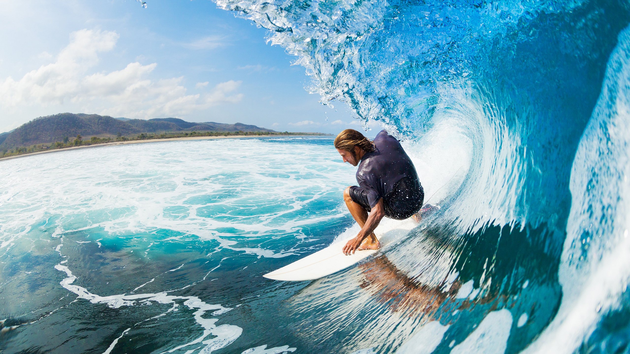 “马科斯·莫奇的防守压力与快速突破，成为阿根廷美洲狮队制胜的武器”