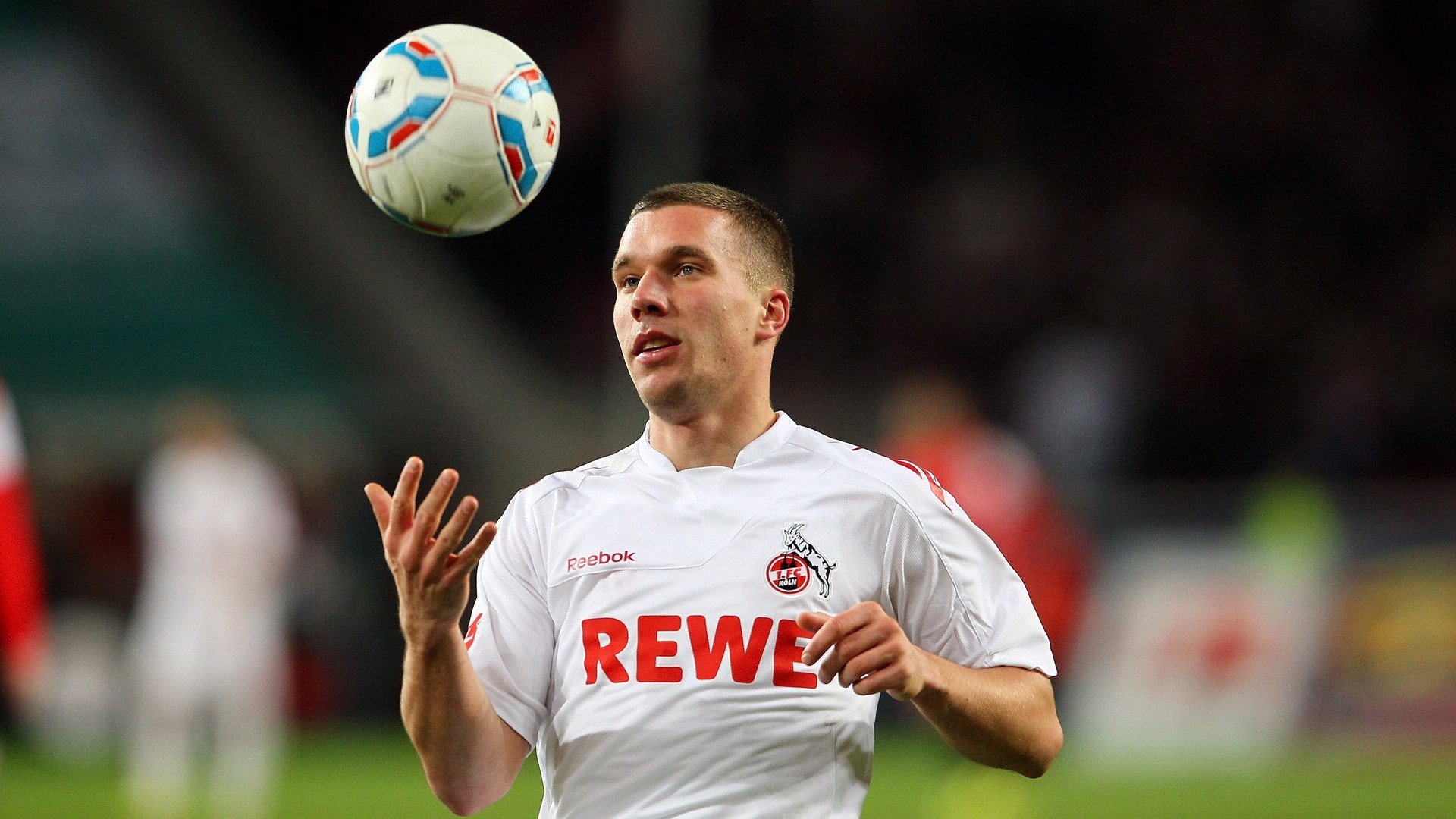 德甲攻防一体：节奏快得令人窒息，德甲战术